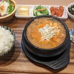 新鮮な韓国刺身 ハニンフェ - 