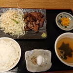 牛若丸 - サイコロステーキ定食