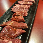 岡崎牧場焼肉店 - ハラミとロース