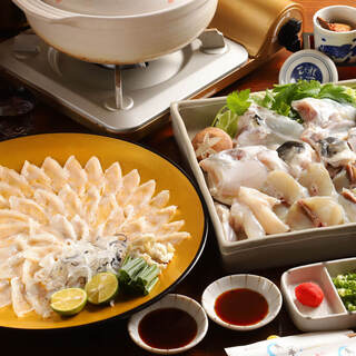 推荐适合忘年会的河豚套餐6,000日元。