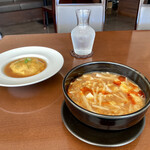 旬華咲兆 - 酸辣湯麺とハーフ天津飯