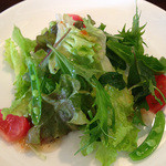 Mikadu Kikicchin - 地元産の野菜のサラダ