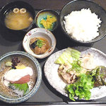 大よし - ハーフ＆ハーフ定食　７８０円