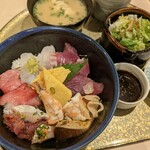 Hakata Tarou Sushi - 海鮮丼