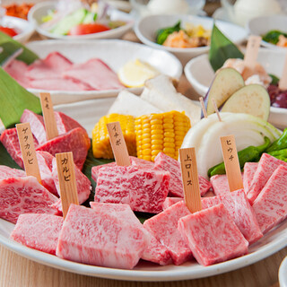 ”A5黒毛和牛”を自家製タレで味わい尽くす。多彩な部位に舌鼓