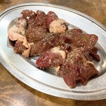 焼肉 はせ川 - チキンレバー焼き2人前400円