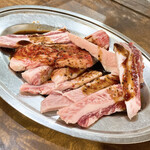 焼肉 はせ川 - 松阪牛中落ちカルビ黒ダレ味2人前1700円