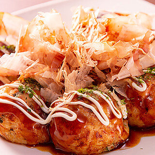 関西風の“ふわとろ”たこ焼きもオススメ！テイクアウトOK