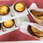 KINOTOYA BAKE - 焼き立てのチーズタルトと、焼き立てのカスタードアップルパイ