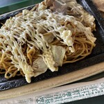 ラッキーピエロ - マヨネーズ焼きそば