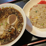 中国料理 廣河 - ラーメンと飯のセット
            醤油ラーメンとチャーハン