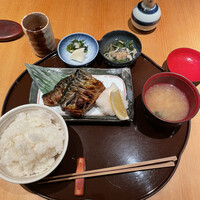 伊豆の旬 やんも 丸の内店 - さば塩焼き
