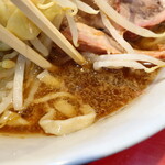 ラーメン二郎 - スープ