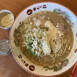 天下一品 - 香辛料大好きのため胡椒はフタ開けてドバッ（笑）