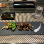 黒毛和牛専門店 ステーキ＆肉寿司 きりしま牧場 - 