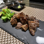 黒毛和牛専門店 ステーキ＆肉寿司 きりしま牧場 - 