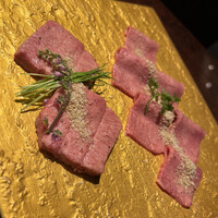 黒毛和牛焼肉 虎斑 北新地店 - 