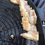 韓国酒場マニモゴ - 1人前だと見た目が少しさみしい