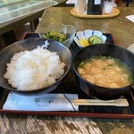 Kikuya - 定食のご飯、味噌汁