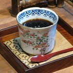 Sobadokoro Mikawa - 手選別、直火・遠赤外線焙煎の豆使用のコーヒー