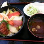 Ommakusushi - 海鮮丼　780円