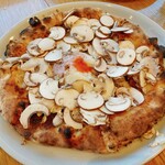 PIZZA MAFIA TOKYO - マッシュルームのビスマルク