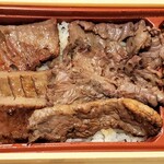 たんや善治郎 - 牛たん・牛ハラミ合い盛り弁当