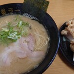 博多ラーメン つる - 料理写真: