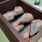 モノリス - パン（下が保温されていました）