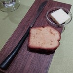 モノリス - マドレーヌとバター