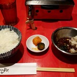 Yakiniku Kokokara - ご飯、カクテキ・オイキムチ、タレ