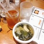 ニユートーキヨー ビヤレストラン - ドリンクとスープ　　全景