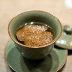 USHIGORO S. - トリュフとスッポンの牛コンソメ