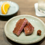 USHIGORO S. - 厚切り黒タン