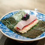 USHIGORO S. - アオリイカと厳選部位の手巻き