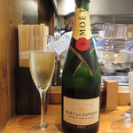 魚虎 - モエ・エ・シャンドン 9000円