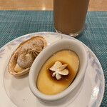 アクアベル - デザートはいっぱいある中でこの二つを選択です。