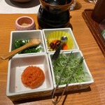 しゃぶしゃぶ・日本料理 木曽路 - ネギやラー油、シソ、など薬味もたくさん^_^