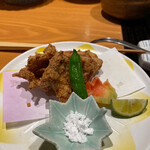 しゃぶしゃぶ・日本料理 木曽路 - トラフグの唐揚げ！塩つけて！まぁ食べるとこ少ないが❣️