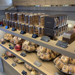 クリオロ 本店 - 焼き菓子も豊富です