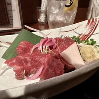 四季の蔵 右近 本店 - 馬刺し　三種盛合せ