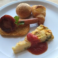 ザ ピーク - トマトとチーズのスパニッシュオムレツ他 ザ ピーク - トマトとチーズのスパニッシュオムレツ他