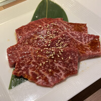 焼肉ダイニング MEGUMI 本店 - 和牛上ロース2420円