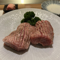 焼肉ダイニング MEGUMI 本店 - 厚切りタン2420円