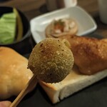 炭火焼鳥さかもり - ずんだコロッケ