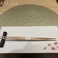 梅田 鮨 よこ田 - 『極上会席』は厳選された四季折々の新鮮な握りと逸品料理、天婦羅を織り交ぜた内容です。