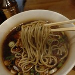 一〇そば - そばもお汁に染まる