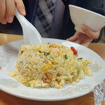 新華園 - やきめし取り分け♪