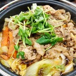 Yoshinoya - 牛すき鍋膳(並盛) 767円、ご飯の大盛りとお替り無料になります