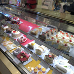 ラグノオ - ここの店舗はケーキが豊富。